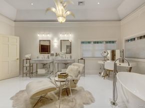 7 Cedar Lane, Glen Cove NY 11542