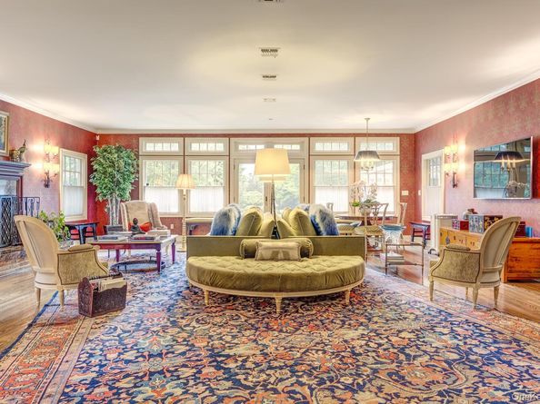 7 Cedar Lane, Glen Cove NY 11542