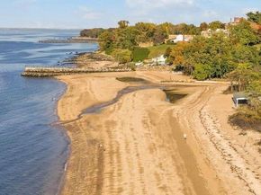 7 Cedar Lane, Glen Cove NY 11542