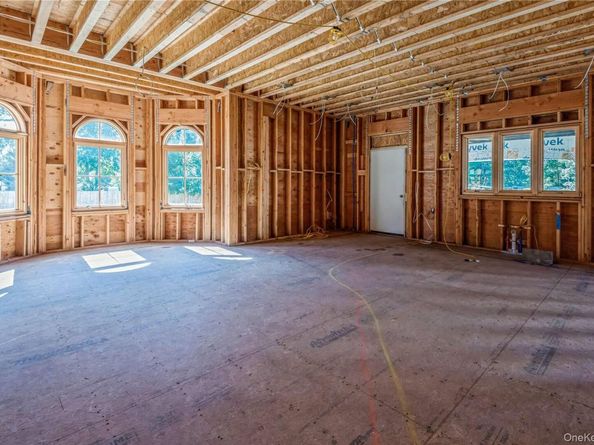 1416 Walnut Avenue, Bohemia NY 11716