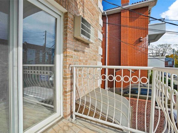 69-23 62 Drive, Middle Village NY 11379