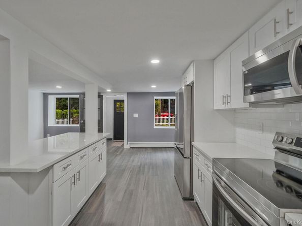60 Sunburst Drive, Rocky Point NY 11778