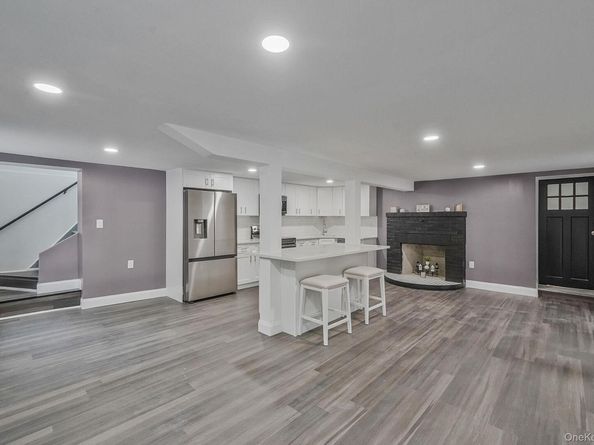 60 Sunburst Drive, Rocky Point NY 11778