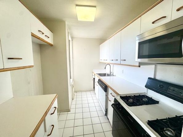 3855 3855 shore parkway 3m, Brooklyn NY 11235