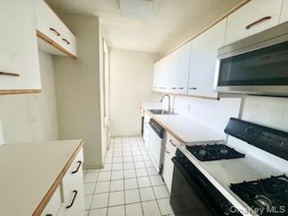 3855 3855 shore parkway 3m, Brooklyn NY 11235