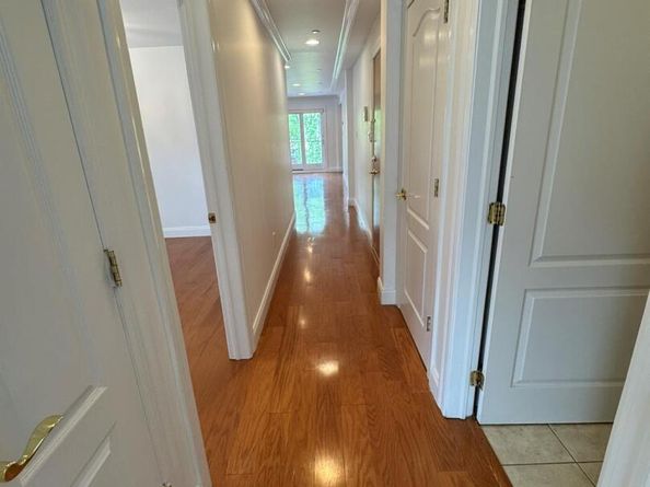 42-23 212 Street 3C, Bayside NY 11361