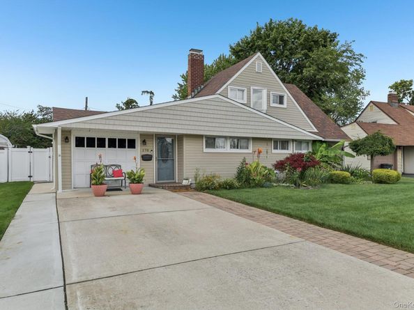 170 Tardy Lane S, Wantagh NY 11793
