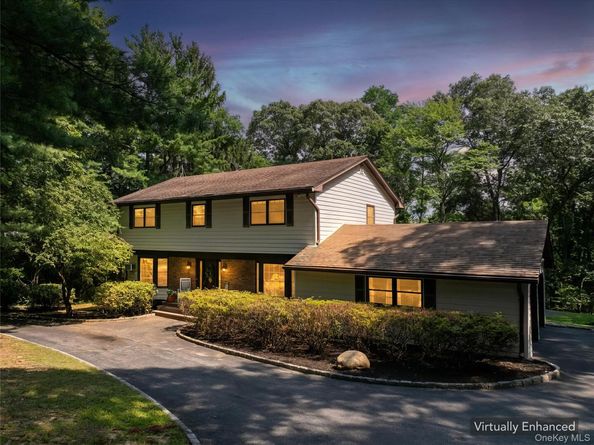 8 Pups Path, Fort Salonga NY 11768
