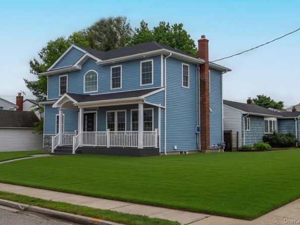 139 maple Avenue, Bethpage NY 11714