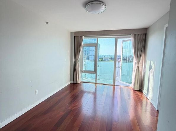 14238 37th Avenue 11A, Flushing NY 11354