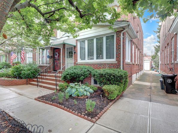 7718 86th Street, Glendale NY 11385