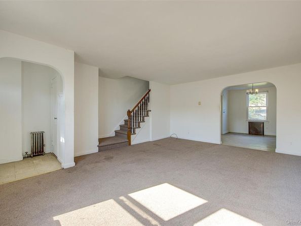 53-21 194th Street, Fresh Meadows NY 11365