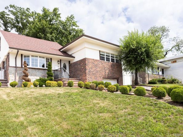 198-31 Pompeii Avenue, Holliswood NY 11423