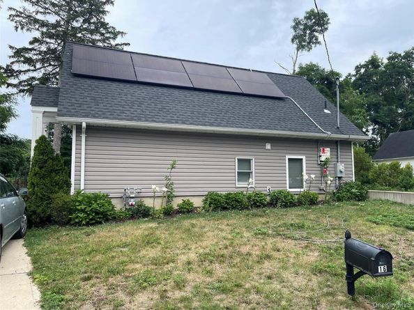 16 Oak Avenue, Riverhead NY 11901