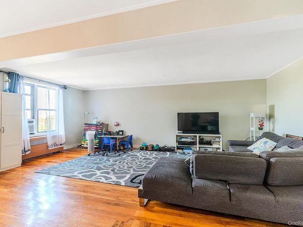 2685 E 7th Street 6M, Brooklyn NY 11235
