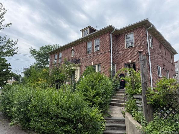 92 Woodland Avenue, New Rochelle NY 10805