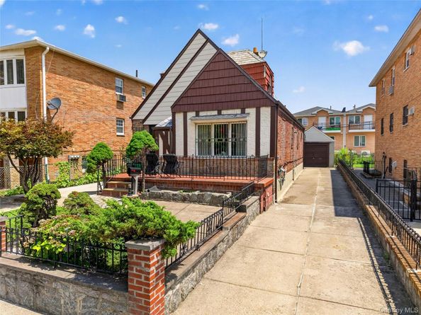 47-39 197th Street, Flushing NY 11358
