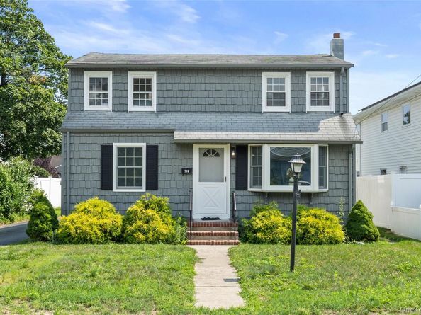 718 Elmwood Road, West Babylon NY 11704