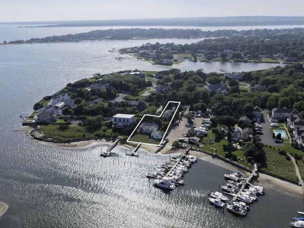 35 Gardners Lane, Hampton Bays NY 11946