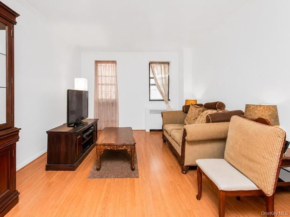 306 E Mosholu Parkway S 4F, Bronx NY 10458