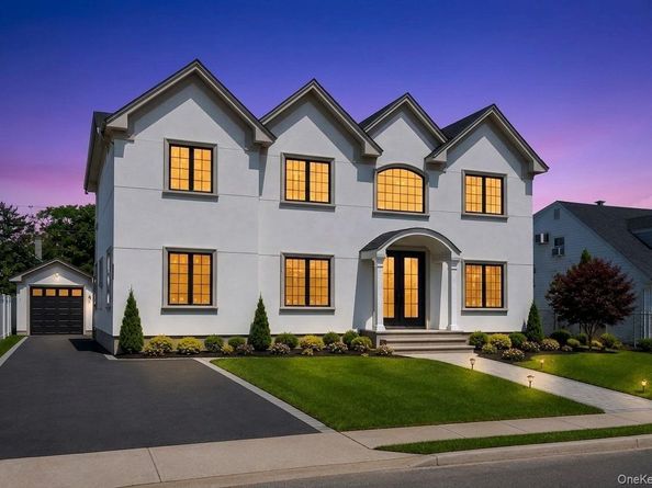 35 Hewitt Street, Hicksville NY 11801