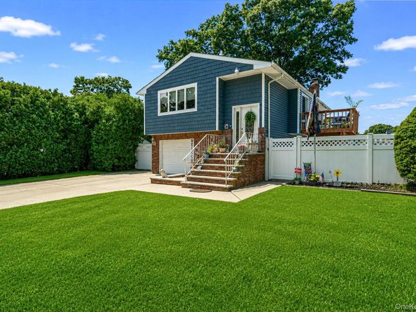 12 Fannie Drive, Farmingville NY 11738