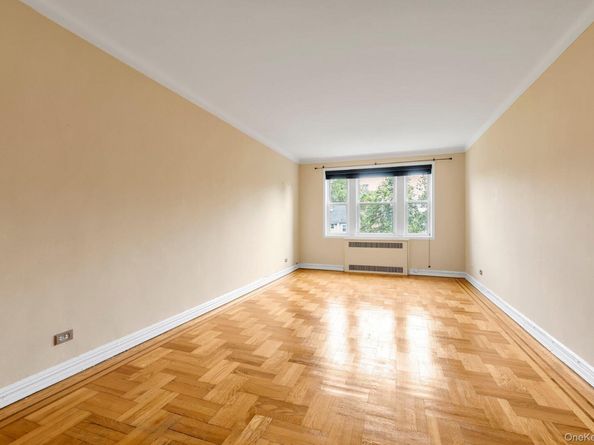 55 Grand Avenue 2A, Rockville Centre NY 11570