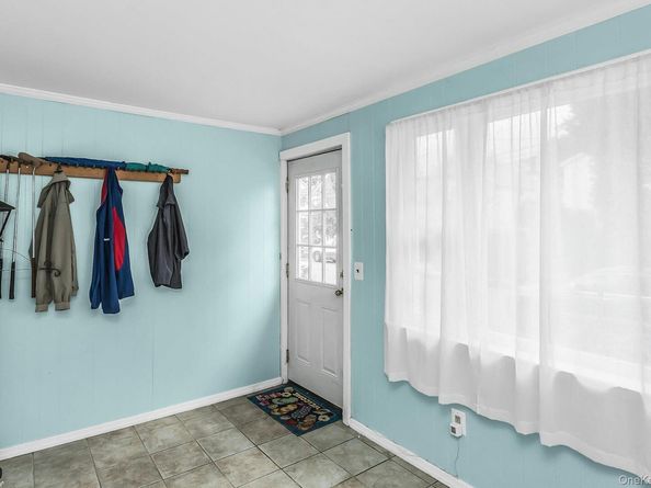 130 E Fairview Avenue, Valley Stream NY 11580