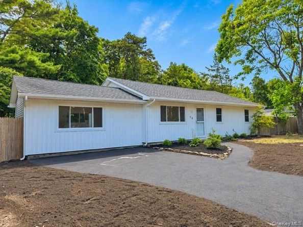 76 Wards Lane, Bellport NY 11713