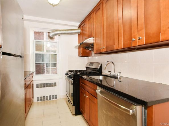 139-09 84 Drive 307, Briarwood NY 11435