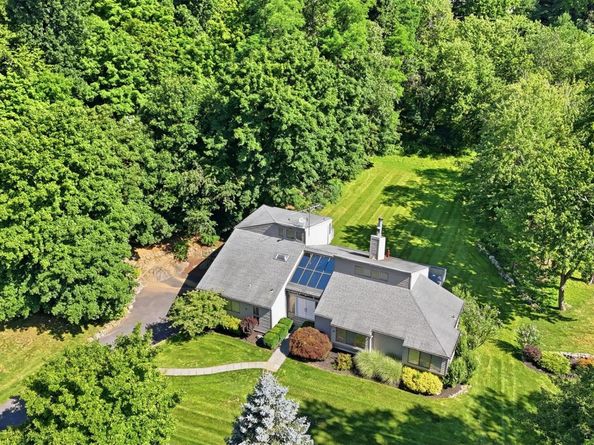 1 Kings Grant Way, Briarcliff Manor NY 10510