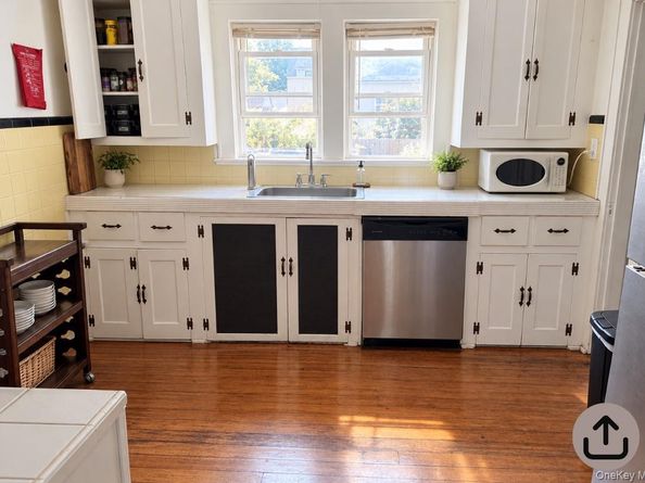 4 Primrose Lane, Hempstead NY 11550