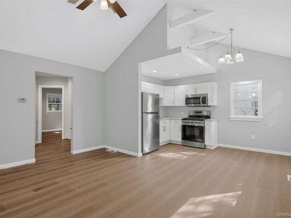 45 Lake Promenade, Ronkonkoma NY 11779