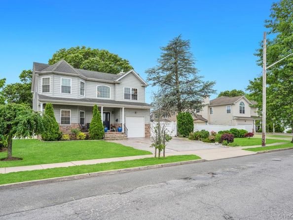14 Kent Road, Valley Stream NY 11580
