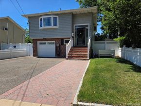 860 Udall Road, West Islip NY 11795