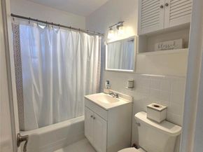 88-27 Shore Parkway 25, Howard Beach NY 11414