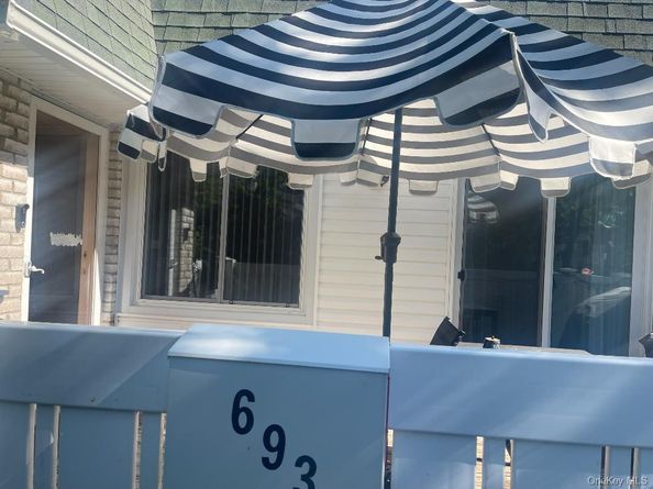 693 Blue Ridge, Patchogue NY 11763