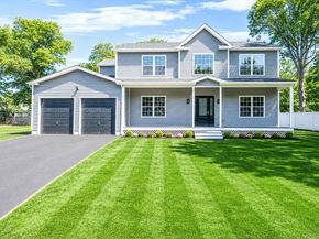 11 Henry Avenue, Ronkonkoma NY 11779