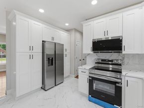 11 Henry Avenue, Ronkonkoma NY 11779