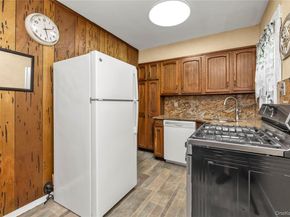 55 Fir Street, Valley Stream NY 11580