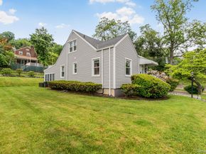 87 Etville Avenue, Yonkers NY 10703