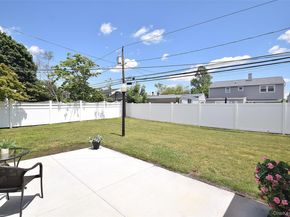 4195 Florence Road, Bethpage NY 11714