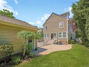 20 Woods Place, Rockville Centre NY 11570