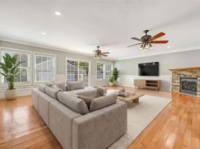 20 Woods Place, Rockville Centre NY 11570