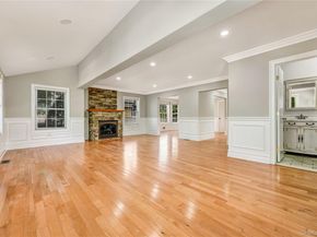 20 Woods Place, Rockville Centre NY 11570