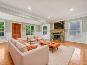 20 Woods Place, Rockville Centre NY 11570