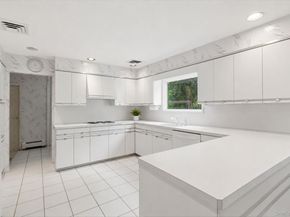 35 High Pasture Circle, Dix Hills NY 11746