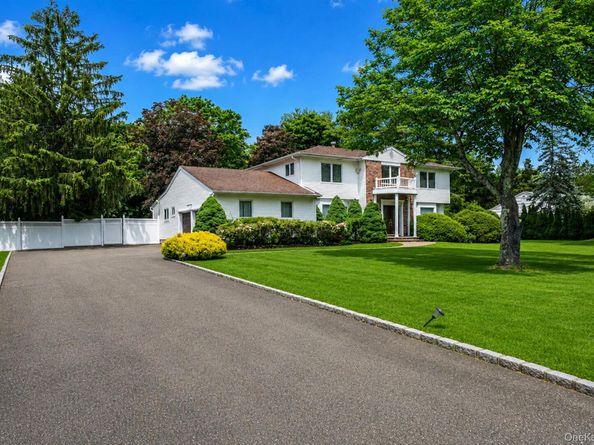 35 High Pasture Circle, Dix Hills NY 11746