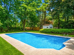 35 High Pasture Circle, Dix Hills NY 11746