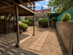 95-19 242nd Street, Floral Park NY 11001